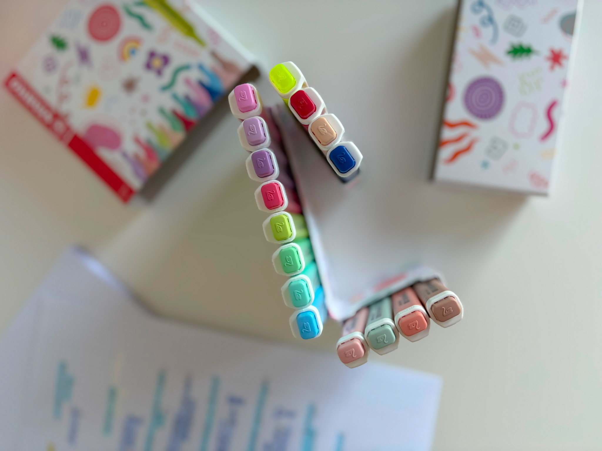 Stifte, Marker, Kugelschreiber, Pastellfarben, Kunstset