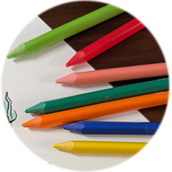 Buntstifte, Holzstifte, verschiedene Farben, spitze Minen
