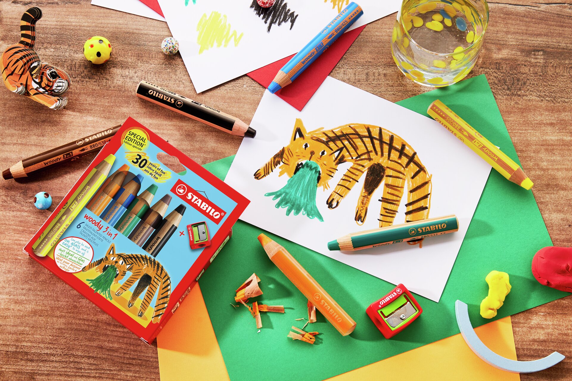 Crayon De Couleur - Woody 3In1 - Étui Carton Arty X 18 Crayons + Taille Crayon + Pinceau - Gamme Crayon De Couleur - Woody 3In1 - Étui Carton Arty X 18 Crayons + Taille Crayon + Pinceau - Gamme