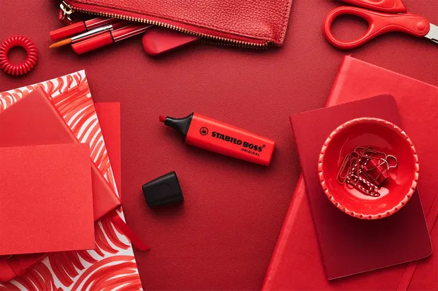 STABILO BOSS REALRED in action