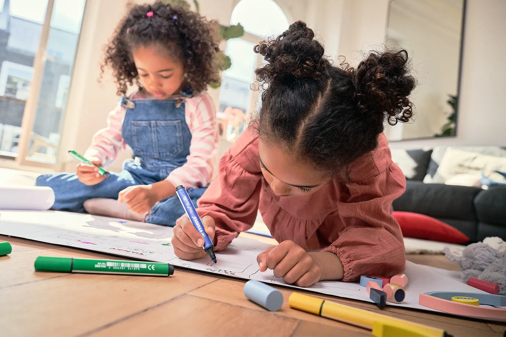 STABILO Trio Scribbi in action