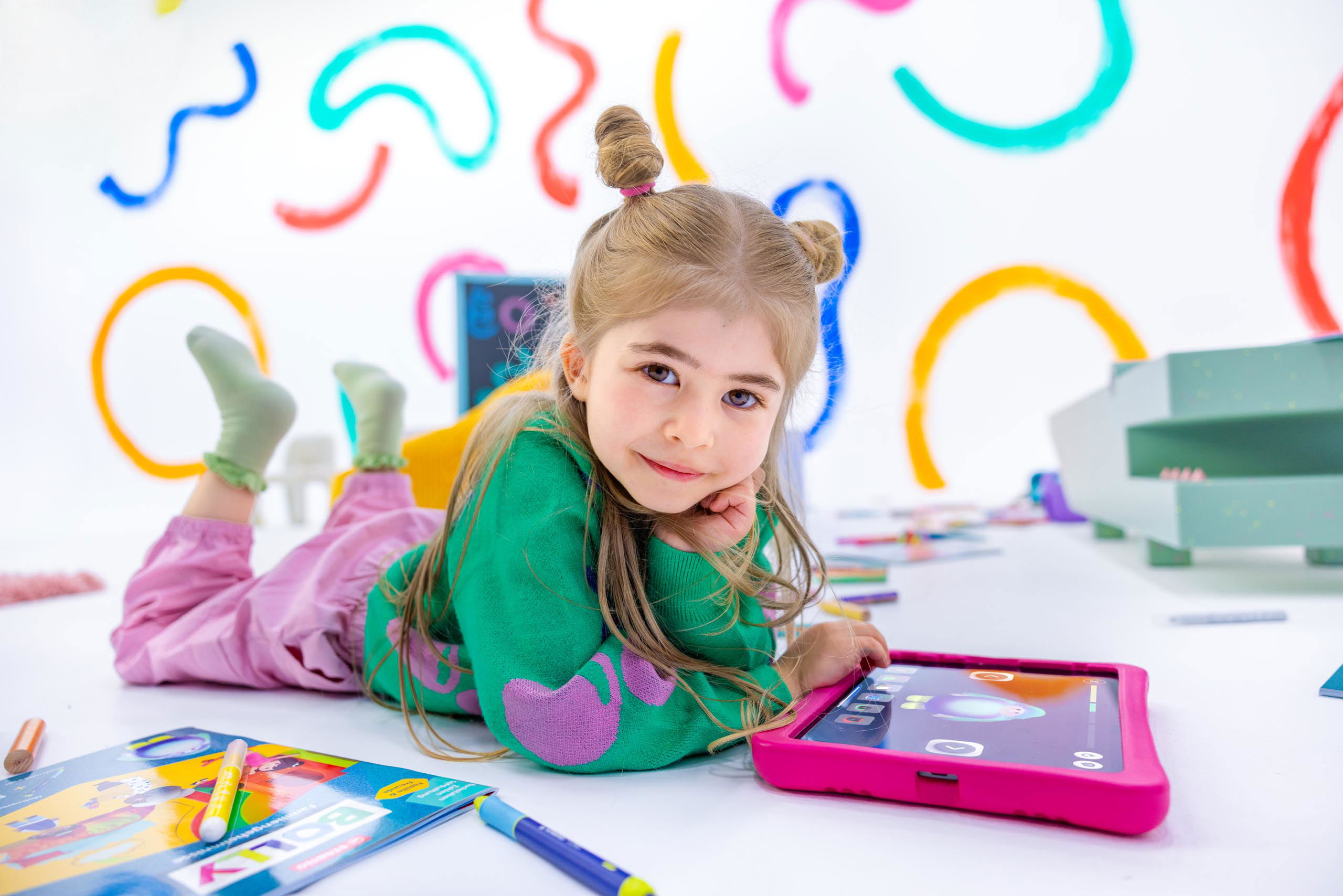 STABILO_LUNIS-graph-BOLLY-Maedchen-konfigurator-laechelnd